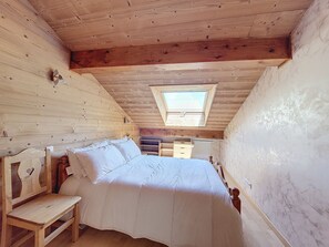 3 chambres, fer et planche Ă repasser
