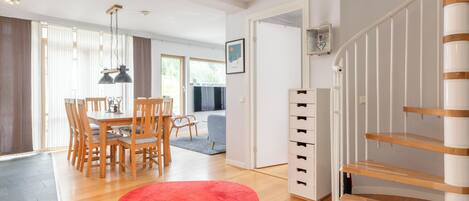 Family Apartment, Mountain View