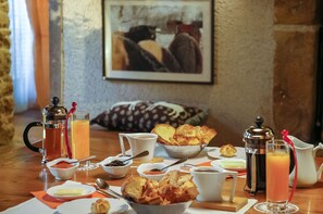 Desayuno buffet incluido todos los días