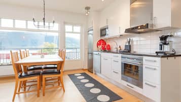 Brygg 10 | Private kitchen | Highchair