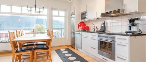 Brygg 10 | Private kitchen | High chair