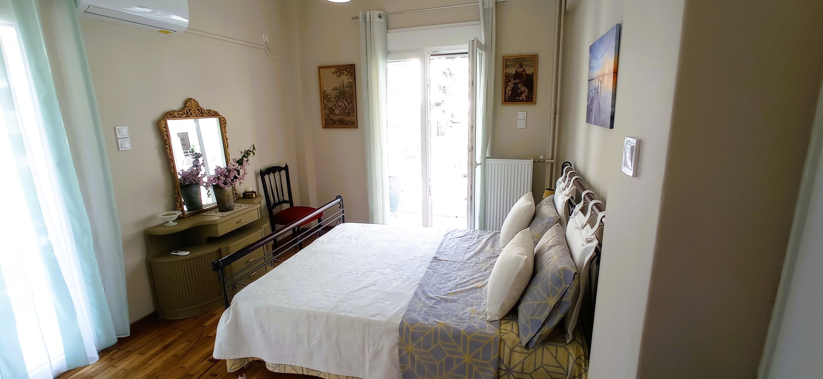 2 bedrooms, desk, iron/ironing board, travel crib