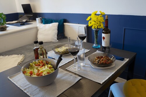 Cosy Apartment with Pool & near Beach