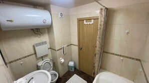 Asciugacapelli, asciugamani, sapone, carta igienica