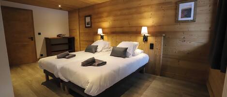 7 bedrooms, free WiFi