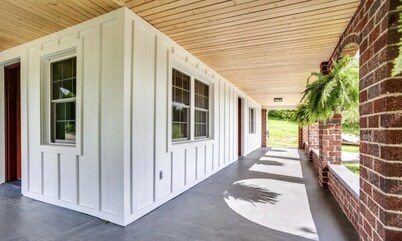 Entire Home -Tranquil Haven MTN Retreat, 3-bedroom, 2-bath, WIFI, AC in Tazewell