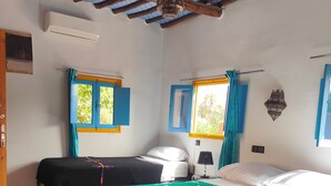 Laptop workspace, blackout curtains, soundproofing, free WiFi - Le Retour au Calme Tinghir (Tinghir)