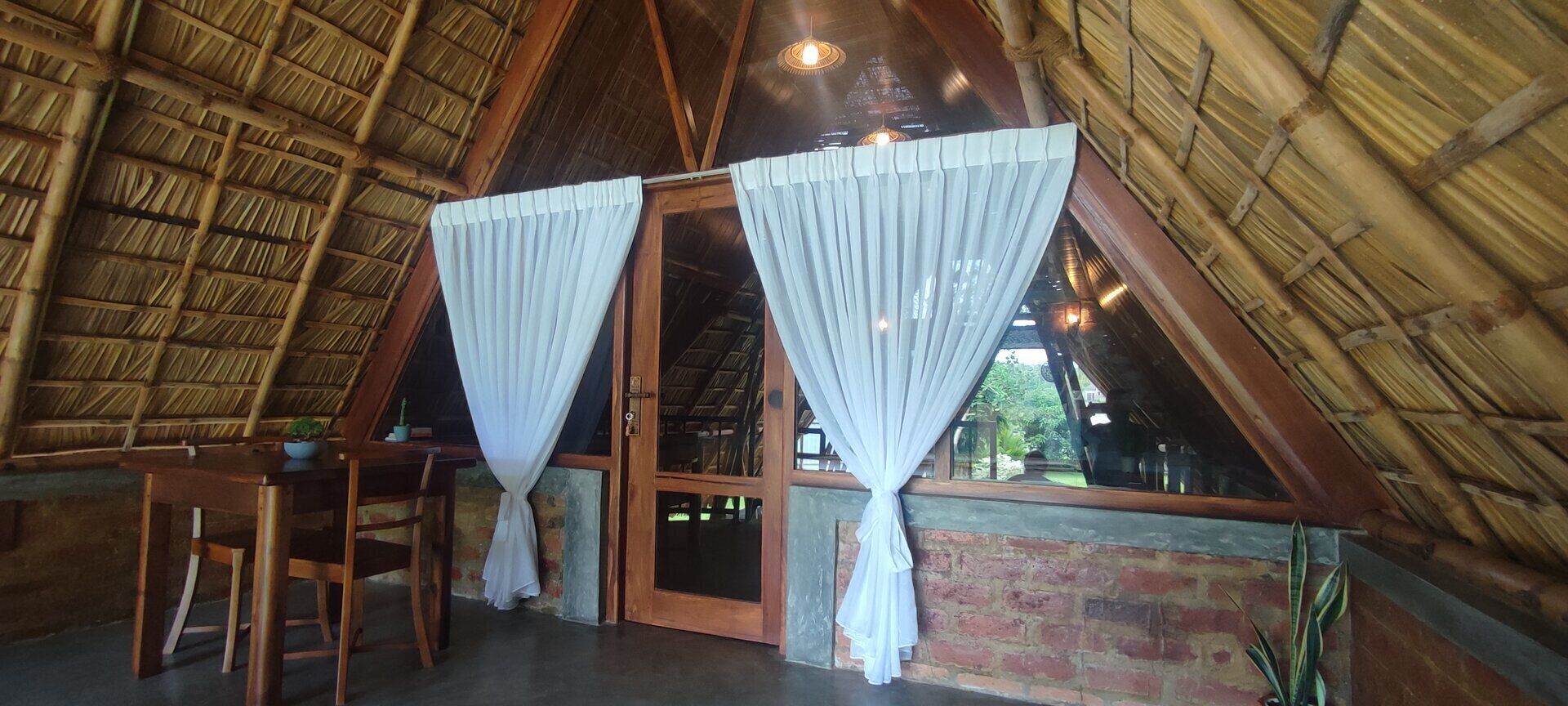 Deluxe Chalet, Lake View | Ruang tamu