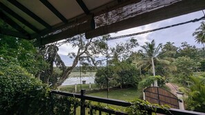 Leilighet – classic, balkong, utsikt mot innsjø | Terrasse/patio