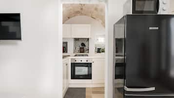 Apartment | Private kitchen | Dining tables