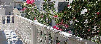 Çeşme'de Marinaya ve Alışveriş Merkezlerine Yakın 2 Oda 1 Salon Daire