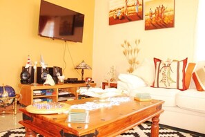 تلفزيون، كُتُب، ستيريو