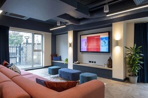 Área de estar no saguão