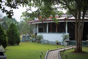 Front of property - The Nilambara Lake View (Dambulla)