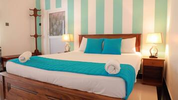 In-room safe, desk, soundproofing, iron/ironing board