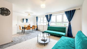 Classic Apartment | Living area