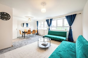 Classic Apartment | Living area