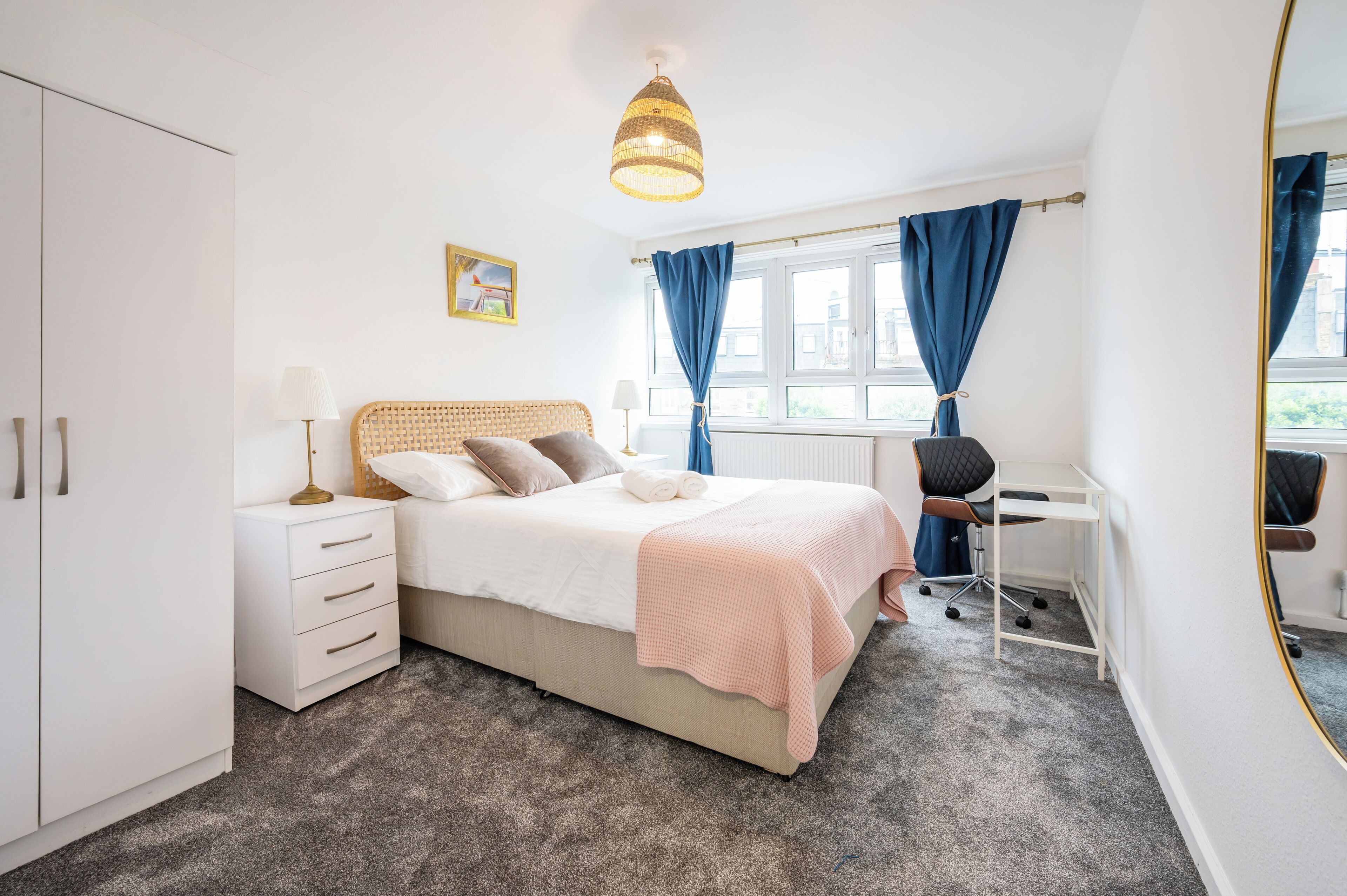 2 bedrooms, iron/ironing board, free WiFi