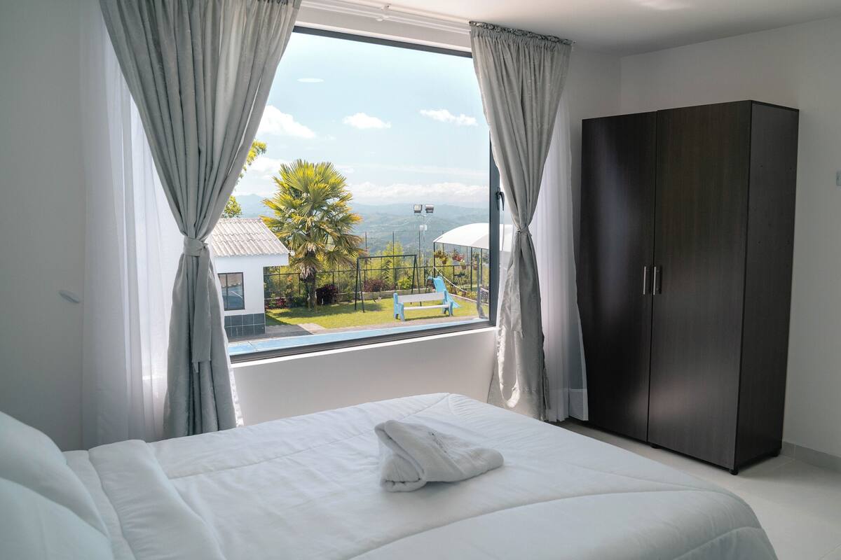 Classic Room, Pool View