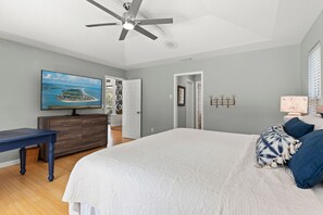4 bedrooms, desk, iron/ironing board, travel cot