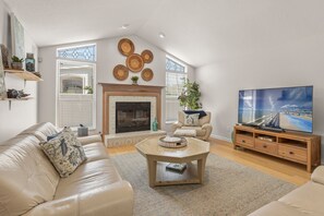 Smart TV, fireplace, offices