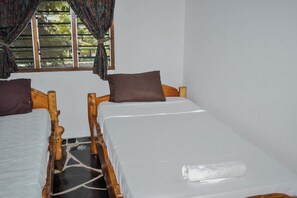 2 quartos, ferros/tábuas de passar roupa, Wi-Fi, roupa de cama