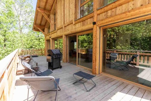 Chalet, à 360m des pistes de ski, 2ème étage, terrasse, télévision, casier à ski, 320m², Valmorel