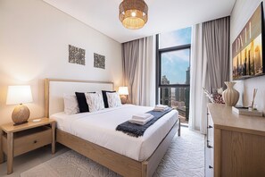 Căn hộ Cao cấp, quang cảnh thành phố | 2 phòng ngủ, két bảo mật tại phòng, trang trí khác biệt 