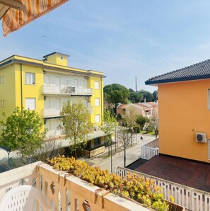 Appartement, 1 slaapkamer, balkon, uitzicht op stad | Balkon