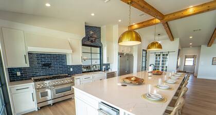 Happy Place on the Cove with a Dock!