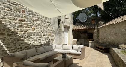 Le Moulin, avec parc, piscine, au cĆur du village