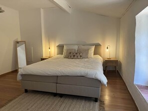 4 chambres, fer et planche Ă repasser, Wi-Fi