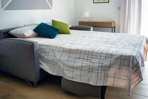 1 soverom, strykejern/-brett, wi-fi (inkludert) og sengetøy