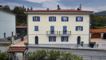 Esterni