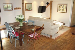 Dining - Bessie May Cottage (BROCKENHURST)