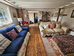 Smart TV - Bessie May Cottage (BROCKENHURST)