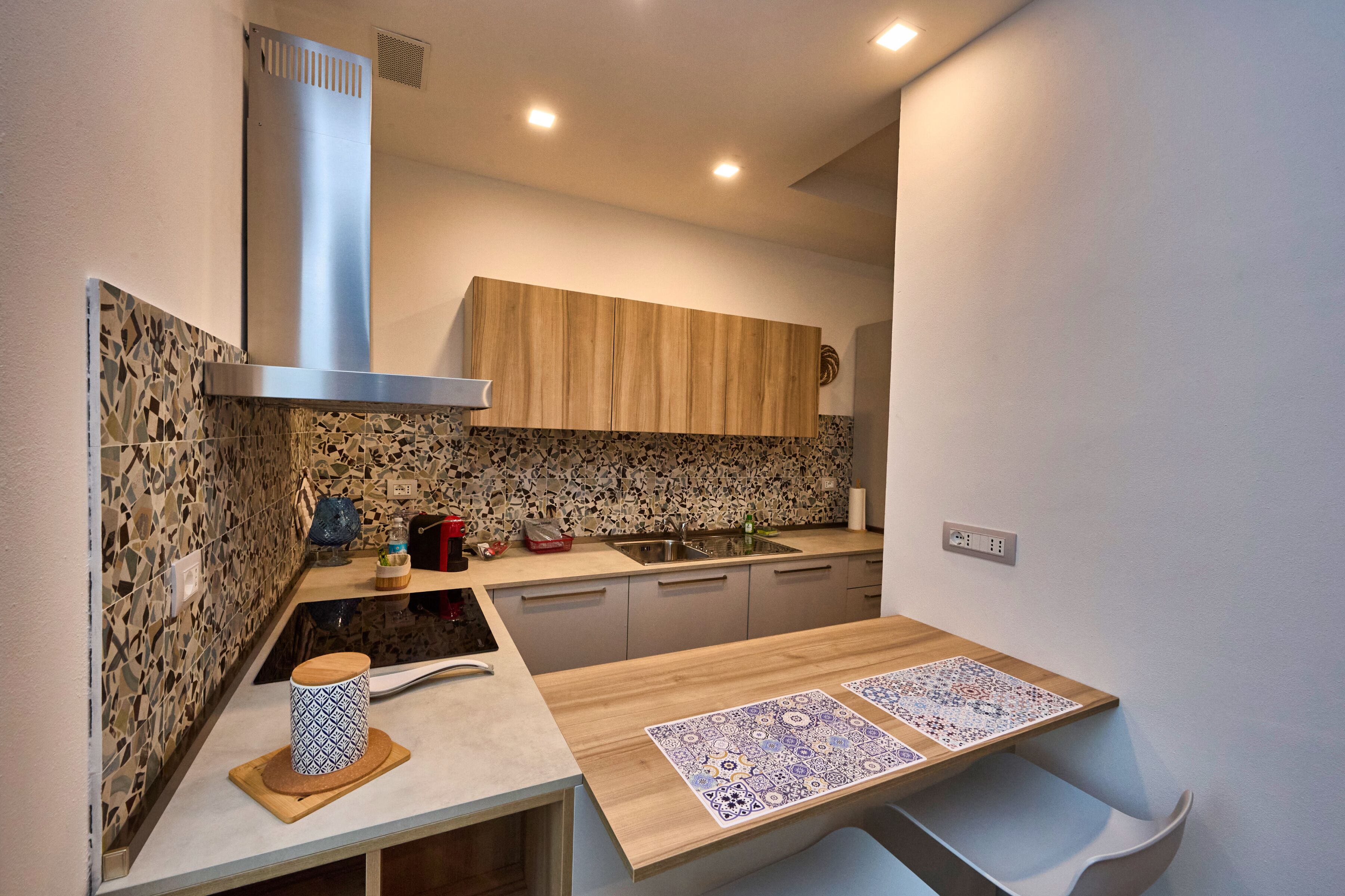 Kühlschrank, Ofen, Herdplatte, Geschirrspüler