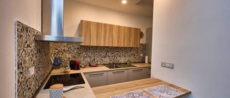 Kühlschrank, Ofen, Herdplatte, Geschirrspüler