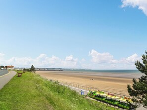 Fishing - Lodge 9 Bridlington Holiday Park - UK47516 (Carnaby, near Bridlington)