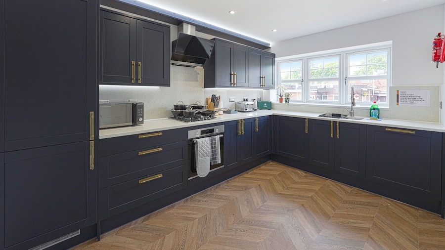 Cove Road Houses by Redwood Stays