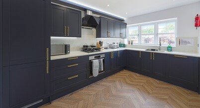 Cove Road Houses by Redwood Stays