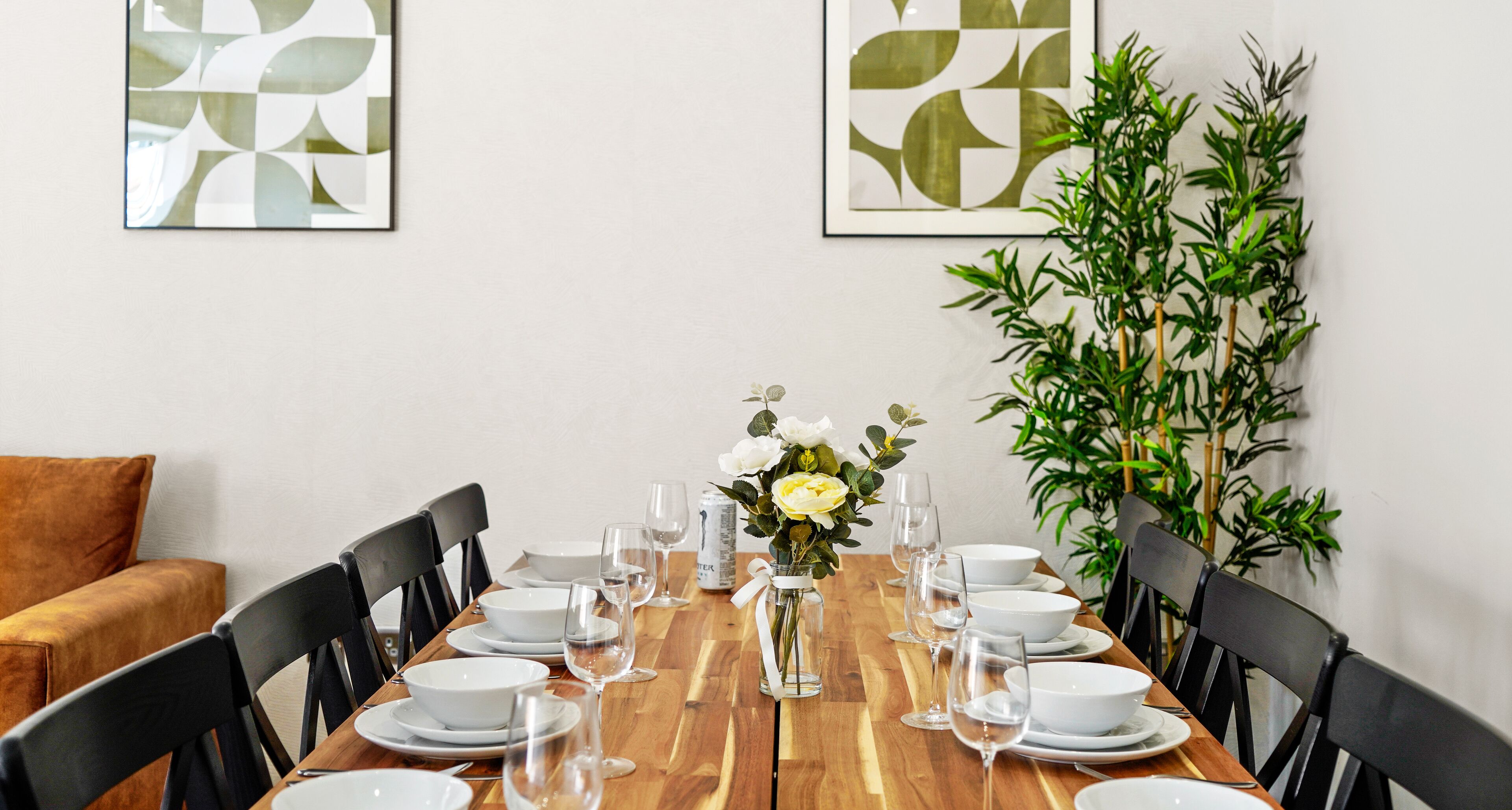 Premium House, 4 Bedrooms, Patio | In-room dining