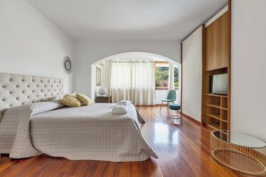 4 bedrooms, iron/ironing board, Internet, bed sheets - Thalissa Beach House - Villa by BarbarHouse (Taranto)