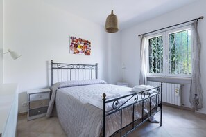 1 sovrum, strykjärn/strykbräda och wi-fi