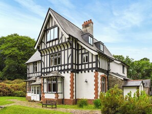 Exterior - 6 bedroom accommodation in Okehampton (Okehampton)