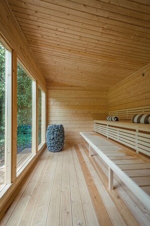 Hot stone-massage, deep tissue-massage, massagebehandlinger