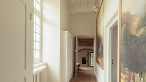 Interior - Manoir de Laroque Delprat (Autoire)