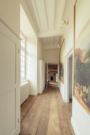 Interior - Manoir de Laroque Delprat (Autoire)