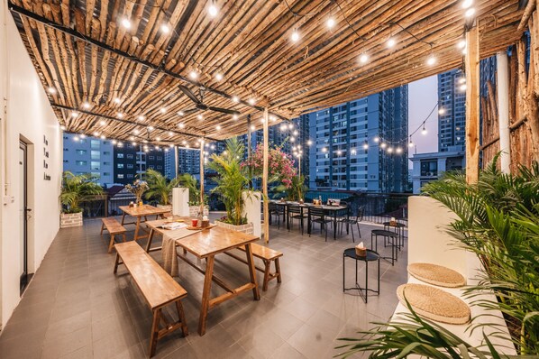 Exterior - UNIQUE Creative Apartment w SKY View (Hanoi)