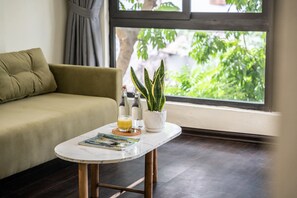 Estudio Deluxe, vistas a la ciudad | Sábanas de algodón egipcio y ropa de cama de alta calidad